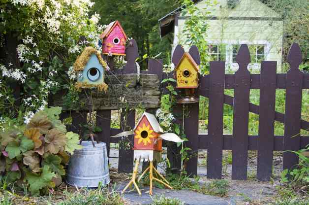 Birdhouses galore on this link, such a great way to get kids building houses that look stylish and interesting for your garden decor.
