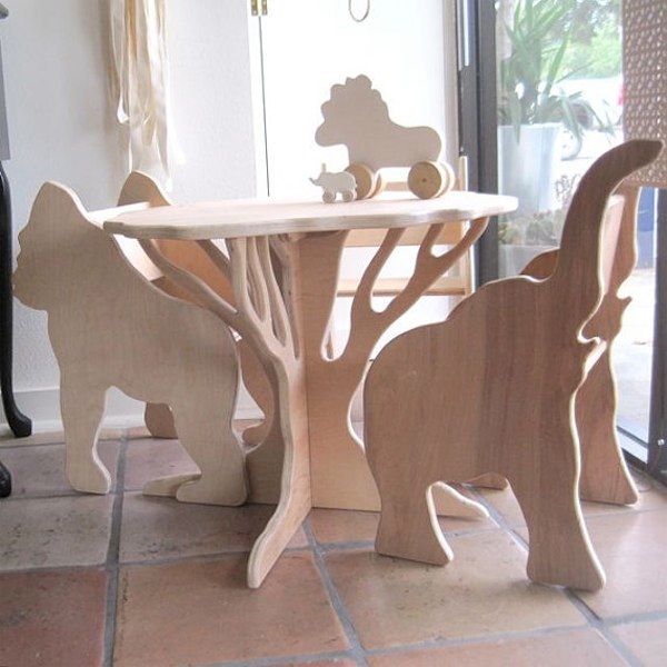 Paloma's Nest wooden table and chairs for a child's room /space. ideal for home decor without the bright colours.