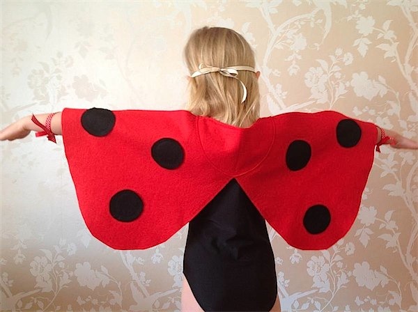 The Button Tree play capes via Toby & Roo ::daily inspiration for stylish parents & their kids.