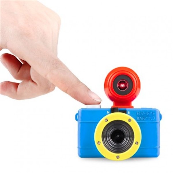 Lomography Bauhaus baby fisheye camera for kids via Toby & Roo :: daily inspiration for stylish parents and their kids.