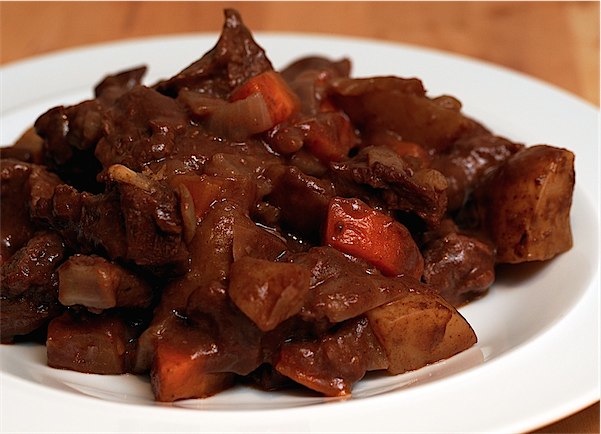 Fruity beef stew from Toby & Roo :: daily inspiration for stylish kids and their parents.