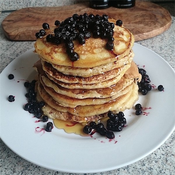 LaNoire's Vegan Kitchen :: Vegan pancakes via Toby & Roo :: daily inspiration for stylish parents and their kids.