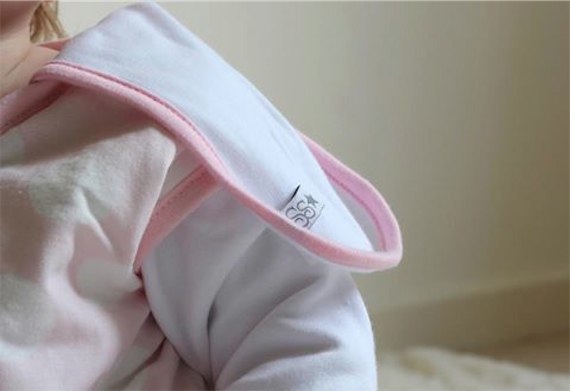 Give the gift of sleep to new parents with Snuggle sleeves via Toby & Roo :: daily inspiration for stylish parents and their kids.