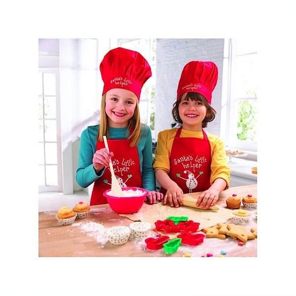 Awesome cooking utensils & bakeware for children that you can't not have in your kitchen via Toby & Roo :: daily inspiration for stylish parents and their kids.