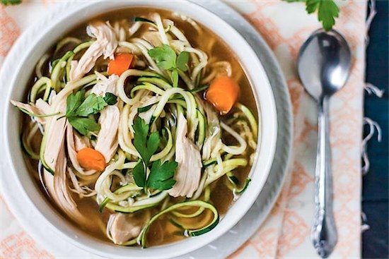22 Spiralizer recipes for a healthy and delicious alternative to carbs via Toby & Roo :: daily inspiration for stylish parents and their kids.