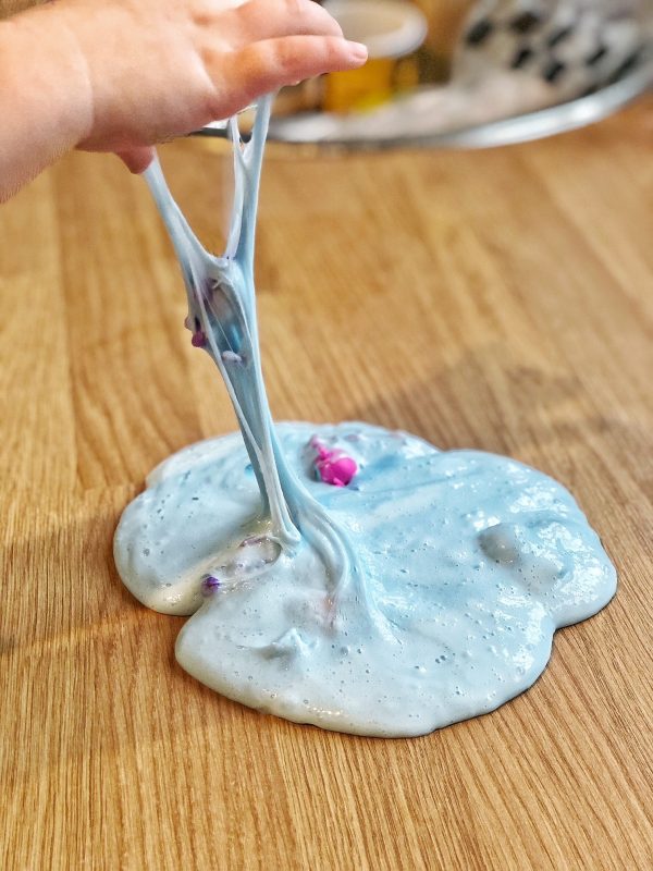 3 ingredient homemade fluffy slime recipe (UK) - Toby and Roo